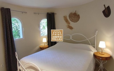 Fantastic villa with panoramic sea views.